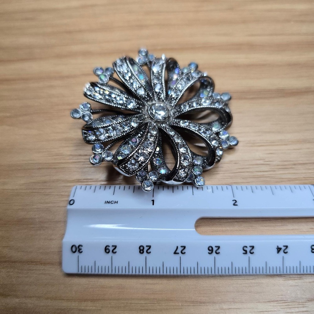 Vintage Liz Claiborne Brooch Rhinestone Aurora Boreales Sunburst 2" Pin FLAW - Picture 7 of 14